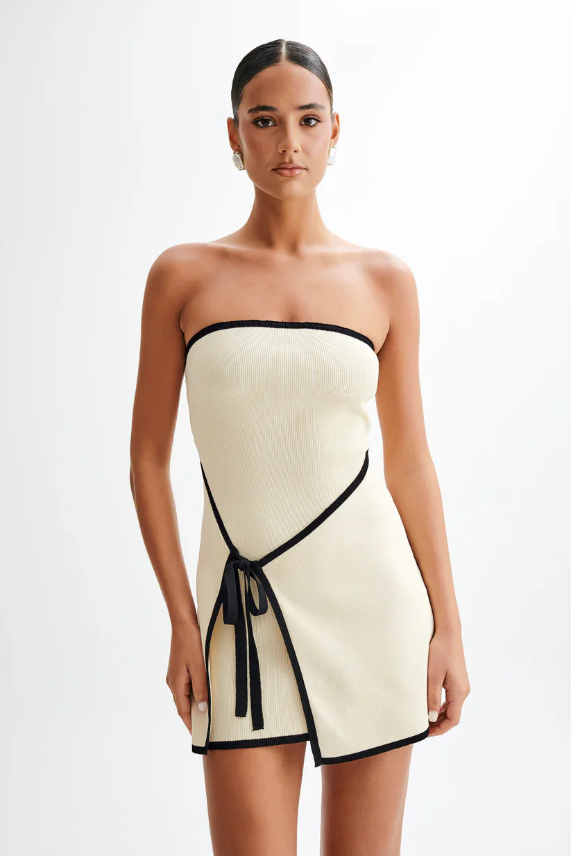 Mila | Chic Strapless Ribbed Dress