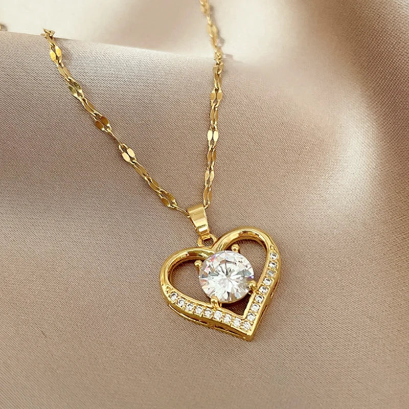 Zoey | Golden Heart Necklace