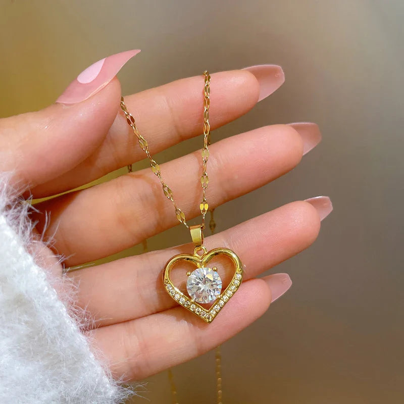 Zoey | Golden Heart Necklace