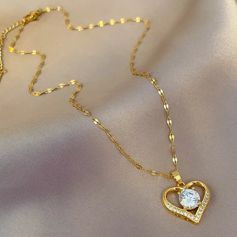 Zoey | Golden Heart Necklace